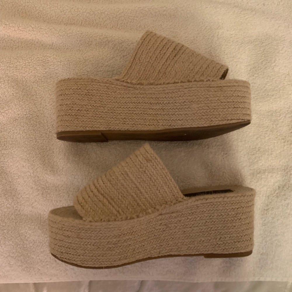 platform sandals from zara in madrid
